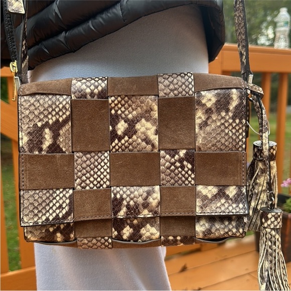 Michael Michael Kors Vivian Woven Medium Messenger - Picture 10 of 15